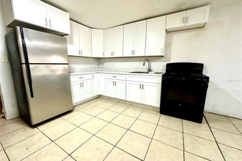 House in Daytona Beach, Florida 4 bedrooms, 191.38 sq.m. № 1879572 - photo 5
