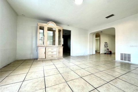 House in Daytona Beach, Florida 4 bedrooms, 191.38 sq.m. № 1879572 - photo 3