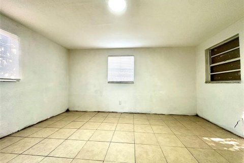 House in Daytona Beach, Florida 4 bedrooms, 191.38 sq.m. № 1879572 - photo 12