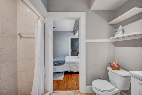 Casa en alquiler en Saint Petersburg, Florida, 3 dormitorios, 269.97 m2 № 1915384 - foto 18