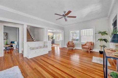 Casa en alquiler en Saint Petersburg, Florida, 3 dormitorios, 269.97 m2 № 1915384 - foto 8