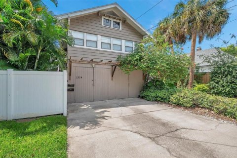 Casa en alquiler en Saint Petersburg, Florida, 3 dormitorios, 269.97 m2 № 1915384 - foto 30