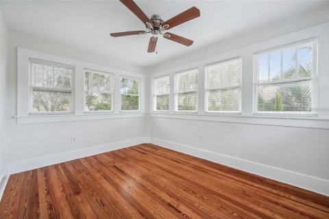 Casa en alquiler en Saint Petersburg, Florida, 3 dormitorios, 269.97 m2 № 1915384 - foto 24