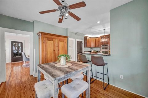 Casa en alquiler en Saint Petersburg, Florida, 3 dormitorios, 269.97 m2 № 1915384 - foto 15