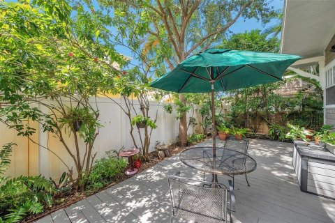 Casa en alquiler en Saint Petersburg, Florida, 3 dormitorios, 269.97 m2 № 1915384 - foto 29