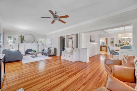 Casa en alquiler en Saint Petersburg, Florida, 3 dormitorios, 269.97 m2 № 1915384 - foto 7