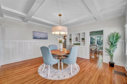 Casa en alquiler en Saint Petersburg, Florida, 3 dormitorios, 269.97 m2 № 1915384 - foto 10