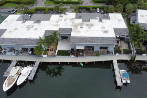 Copropriété à vendre à Sunny Isles Beach, Floride: 3 chambres, 210.42 m2 № 1828821 - photo 4