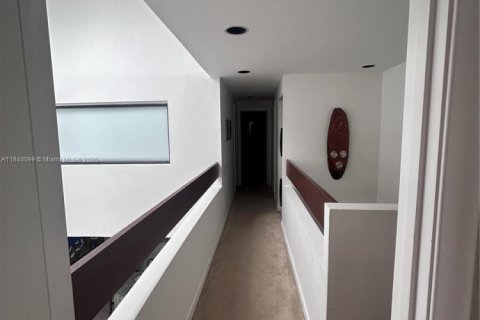 Copropriété à vendre à Sunny Isles Beach, Floride: 3 chambres, 210.42 m2 № 1828821 - photo 19