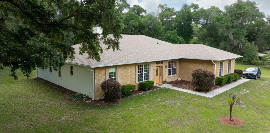 Villa ou maison à DeLand, Floride 3 chambres, 215.35 m2 № 2211504