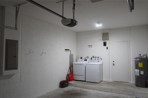 Снять в аренду таунхаус в Уэстон, Флорида 3 комнаты, 134.06м2, № 2249975 - фото 30