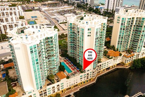 Copropriété à louer à Sunny Isles Beach, Floride: 4 chambres, 162.21 m2 № 2001310 - photo 7