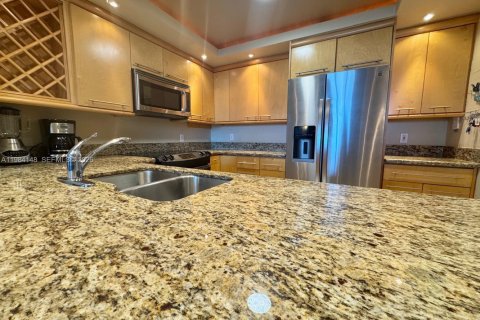 Copropriété à louer à Hollywood, Floride: 2 chambres, 117.99 m2 № 2048581 - photo 9