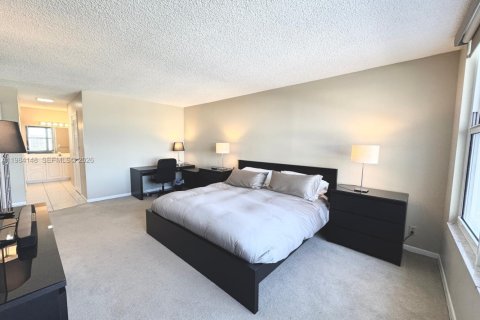 Copropriété à louer à Hollywood, Floride: 2 chambres, 117.99 m2 № 2048581 - photo 17