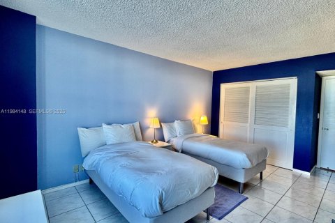 Copropriété à louer à Hollywood, Floride: 2 chambres, 117.99 m2 № 2048581 - photo 21
