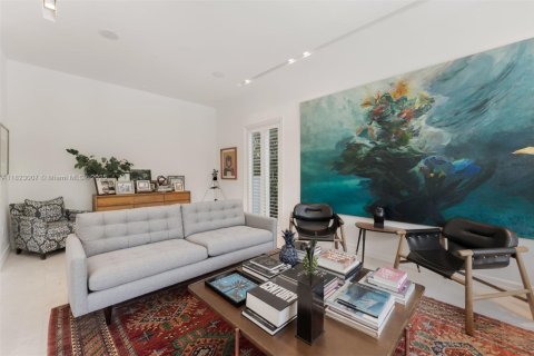 House in Key Biscayne, Florida 5 bedrooms, 379.88 sq.m. № 1787205 - photo 6