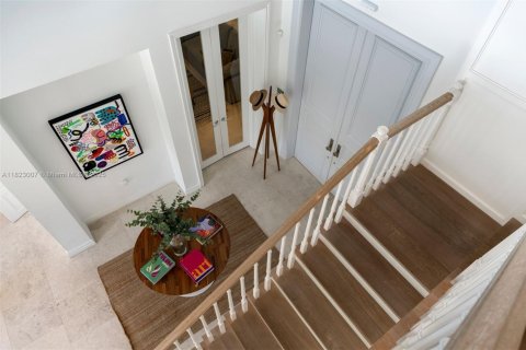 House in Key Biscayne, Florida 5 bedrooms, 379.88 sq.m. № 1787205 - photo 18
