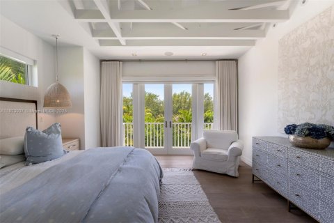 House in Key Biscayne, Florida 5 bedrooms, 379.88 sq.m. № 1787205 - photo 24