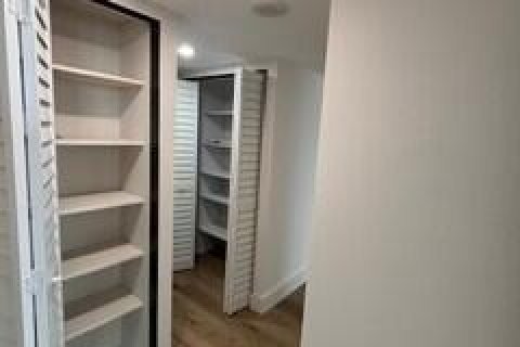 Condo in Aventura, Florida, 2 bedrooms  № 2182940 - photo 15