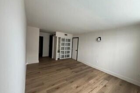 Condo in Aventura, Florida, 2 bedrooms  № 2182940 - photo 12