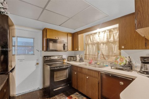 Купить виллу или дом в Орландо, Флорида 5 спален, 189.33м2, № 1935761 - фото 15