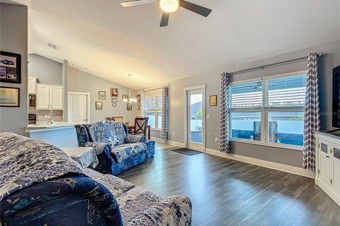 House in Winter Haven, Florida 4 bedrooms, 163.04 sq.m. № 1832778 - photo 7