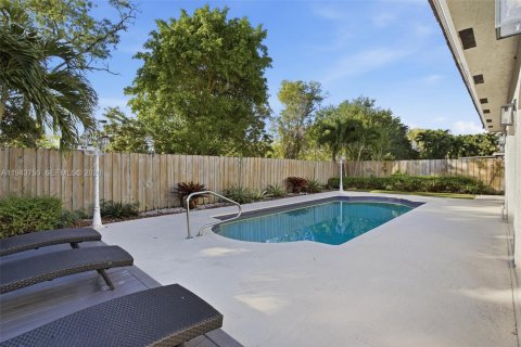 Villa ou maison à vendre à Miami, Floride: 3 chambres, 247.4 m2 № 2059949 - photo 6