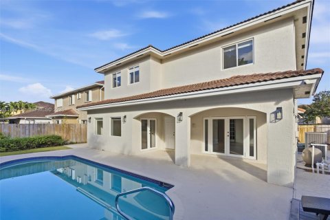 Villa ou maison à vendre à Miami, Floride: 3 chambres, 247.4 m2 № 2059949 - photo 8