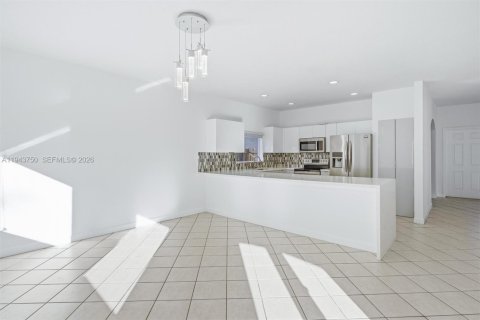 Villa ou maison à vendre à Miami, Floride: 3 chambres, 247.4 m2 № 2059949 - photo 15
