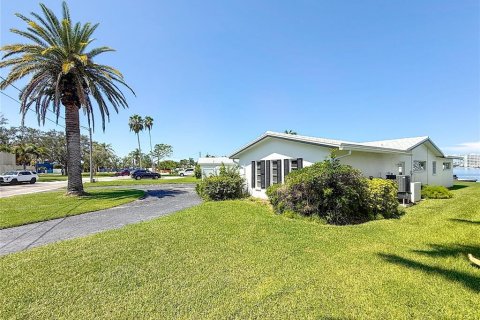 Villa ou maison à vendre à Treasure Island, Floride: 3 chambres, 147.34 m2 № 1898420 - photo 10