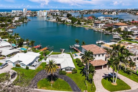Villa ou maison à vendre à Treasure Island, Floride: 3 chambres, 147.34 m2 № 1898420 - photo 5