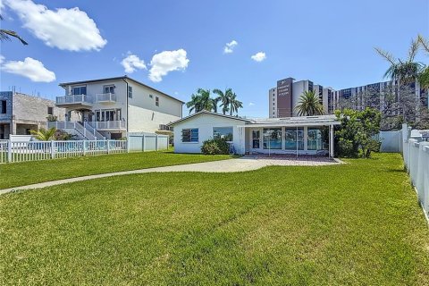 Villa ou maison à vendre à Treasure Island, Floride: 3 chambres, 147.34 m2 № 1898420 - photo 29