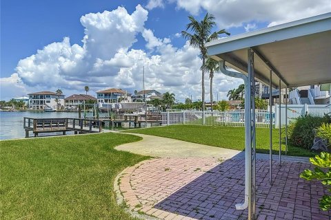 Villa ou maison à vendre à Treasure Island, Floride: 3 chambres, 147.34 m2 № 1898420 - photo 26