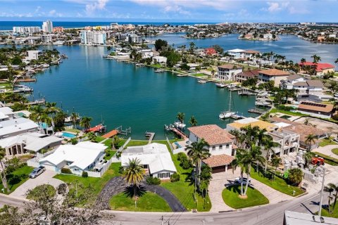 Villa ou maison à vendre à Treasure Island, Floride: 3 chambres, 147.34 m2 № 1898420 - photo 4