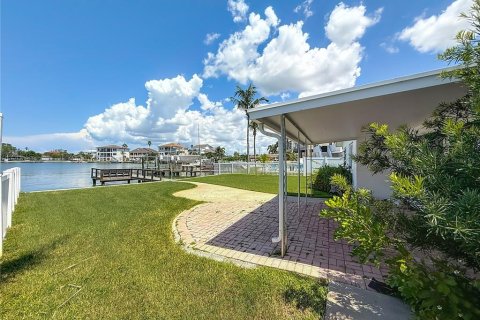 Villa ou maison à vendre à Treasure Island, Floride: 3 chambres, 147.34 m2 № 1898420 - photo 27