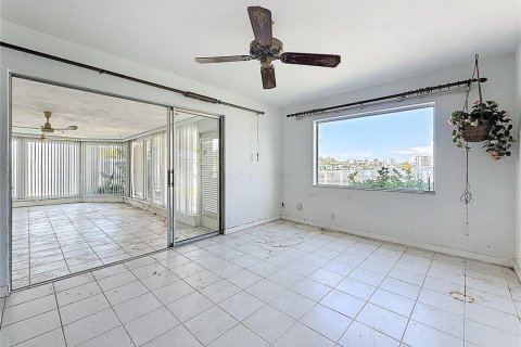 Villa ou maison à vendre à Treasure Island, Floride: 3 chambres, 147.34 m2 № 1898420 - photo 16