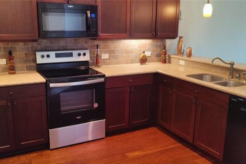 Casa en venta en Mount Dora, Florida, 3 dormitorios, 163.69 m2 № 1851113 - foto 2
