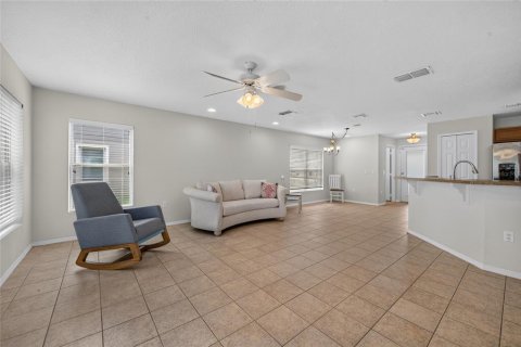 Touwnhouse à vendre à New Smyrna Beach, Floride: 3 chambres, 138.98 m2 № 2362307 - photo 7