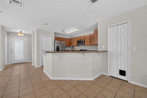 Touwnhouse à vendre à New Smyrna Beach, Floride: 3 chambres, 138.98 m2 № 2362307 - photo 3