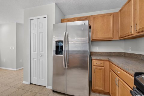 Touwnhouse à vendre à New Smyrna Beach, Floride: 3 chambres, 138.98 m2 № 2362307 - photo 6