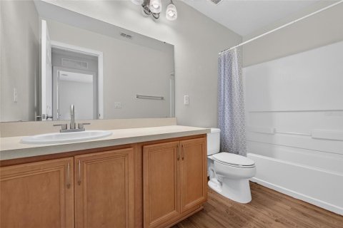 Touwnhouse à vendre à New Smyrna Beach, Floride: 3 chambres, 138.98 m2 № 2362307 - photo 16
