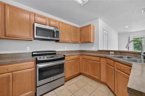 Touwnhouse à vendre à New Smyrna Beach, Floride: 3 chambres, 138.98 m2 № 2362307 - photo 4