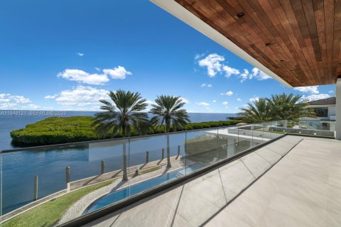 Купить виллу или дом в Корал-Гейблс, Флорида 7 спален, 650.97м2, № 2007136 - фото 19