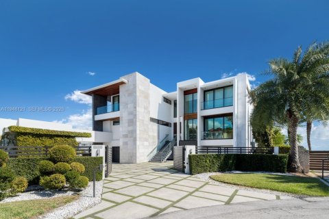 Купить виллу или дом в Корал-Гейблс, Флорида 7 спален, 650.97м2, № 2007136 - фото 4