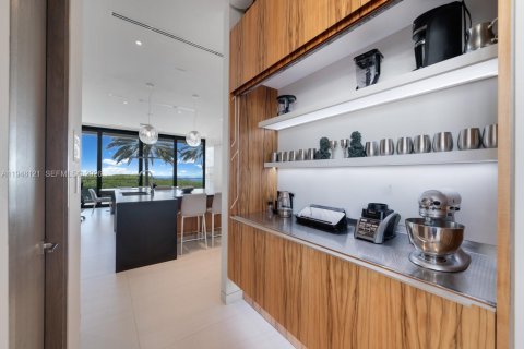 Купить виллу или дом в Корал-Гейблс, Флорида 7 спален, 650.97м2, № 2007136 - фото 17