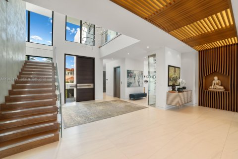 Купить виллу или дом в Корал-Гейблс, Флорида 7 спален, 650.97м2, № 2007136 - фото 23