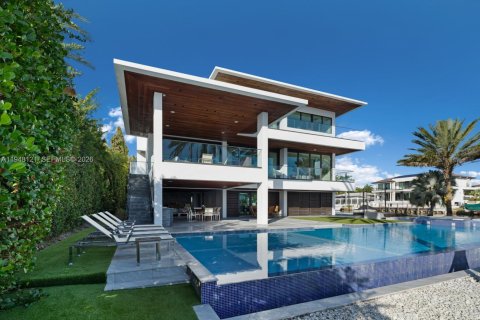 Купить виллу или дом в Корал-Гейблс, Флорида 7 спален, 650.97м2, № 2007136 - фото 6