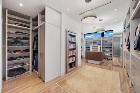 Купить виллу или дом в Корал-Гейблс, Флорида 7 спален, 650.97м2, № 2007136 - фото 26