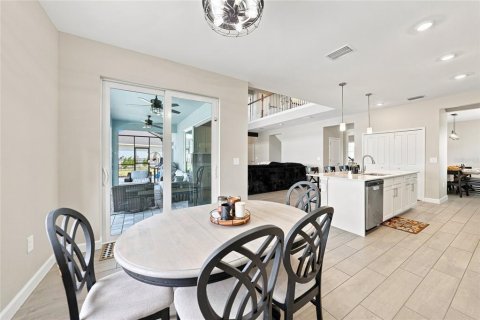 Villa ou maison à vendre à Punta Gorda, Floride: 6 chambres, 356.93 m2 № 2351927 - photo 13