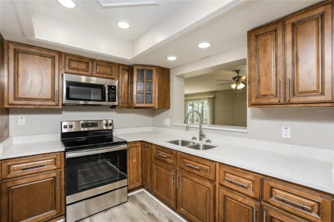 Villa ou maison à louer à Fern Park, Floride: 4 chambres, 189.43 m2 № 1873404 - photo 6